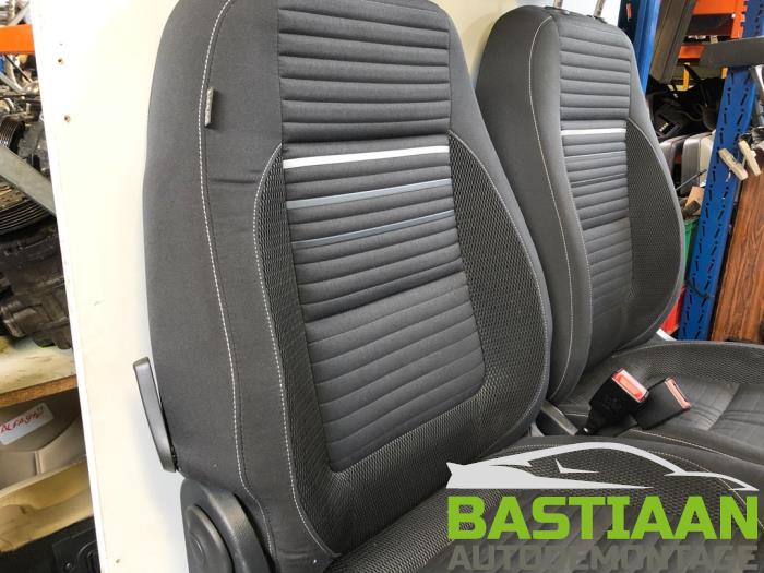 Set of upholstery (complete) from a Volkswagen Tiguan (5N1/2) 2.0 TDI 16V Blue Motion 2015