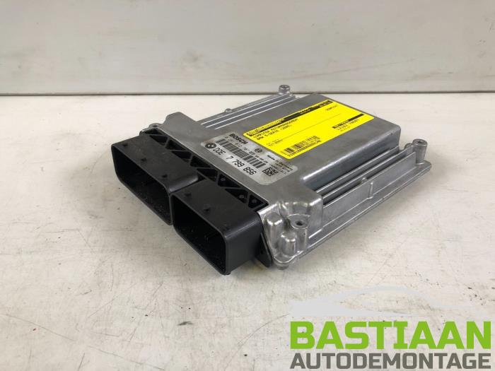 Used Engine management computer BMW 5 serie Touring (E61) 530xd 24V Price on request offered by Bastiaan Autodemontage