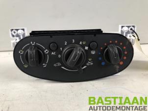 Usados Panel de control de calefacción Dacia Sandero I (BS) 1.6 BiFuel Precio € 39,99 Norma de margen ofrecido por Bastiaan Autodemontage
