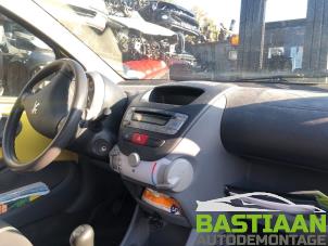 Used Dashboard Peugeot 107 1.0 12V Price € 62,00 Margin scheme offered by Bastiaan Autodemontage