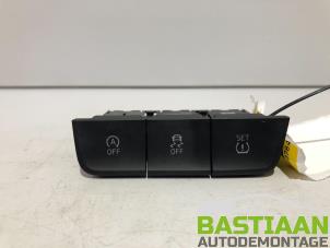 Used Switch (miscellaneous) Skoda Fabia III (NJ3) 1.0 12V Price € 38,00 Margin scheme offered by Bastiaan Autodemontage