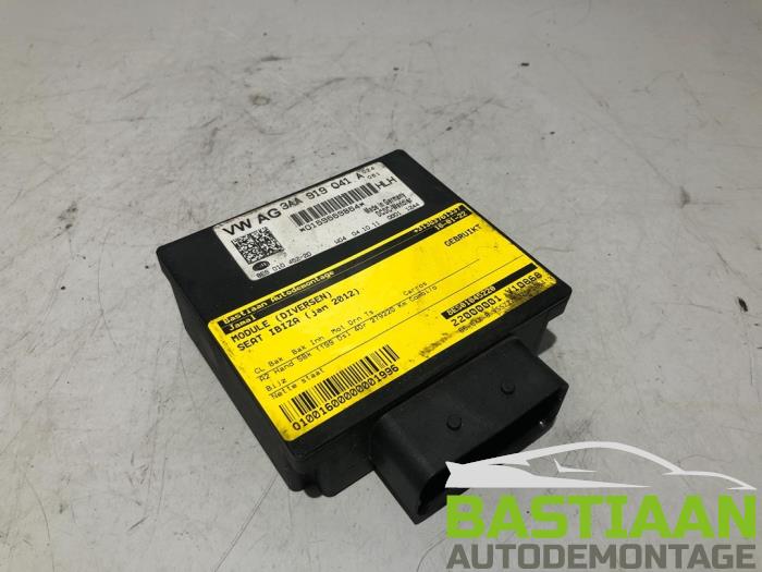Używane Modul (rózne) Seat Ibiza ST (6J8) 1.2 TDI Ecomotive Cena € 38,00 Procedura marży oferowane przez Bastiaan Autodemontage