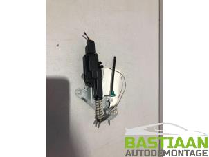 Used Boot lid lock mechanism Ford Fiesta 5 (JD/JH) Price € 30,00 Margin scheme offered by Bastiaan Autodemontage
