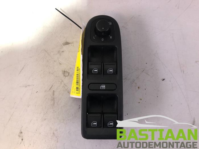 Usados Interruptor combinado de ventanillas Volkswagen Golf VI (5K1) 1.6 TDI 16V Precio € 29,99 Norma de margen ofrecido por Bastiaan Autodemontage