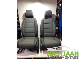 Used Set of upholstery (complete) Volkswagen Golf VI (5K1) 1.6 TDI 16V Price € 292,50 Margin scheme offered by Bastiaan Autodemontage