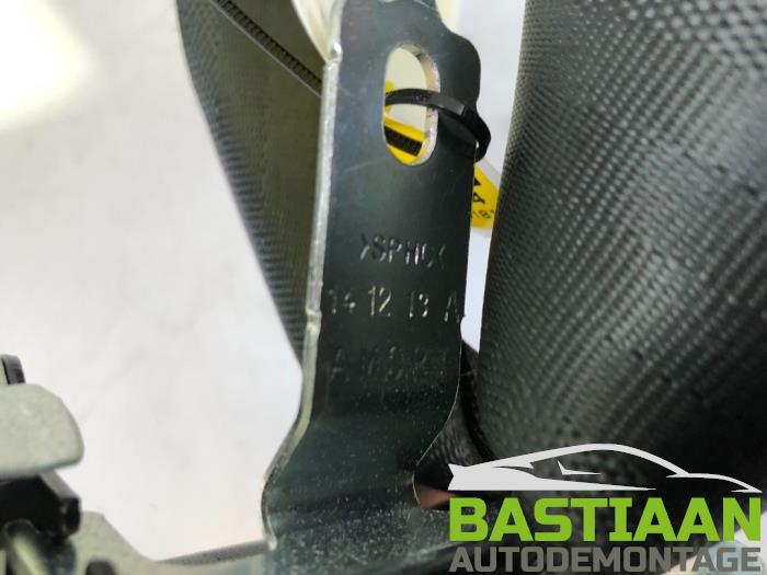 Front seatbelt, right from a Kia Picanto (TA) 1.0 12V 2015