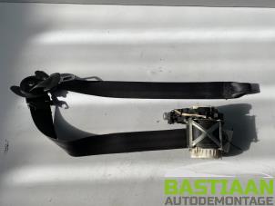 Used Front seatbelt, right Volkswagen Polo V (6R) 1.2 TDI 12V BlueMotion Price € 99,99 Margin scheme offered by Bastiaan Autodemontage