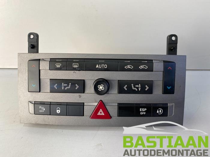 Heater control panel from a Peugeot 407 SW (6E) 2.0 16V 2005