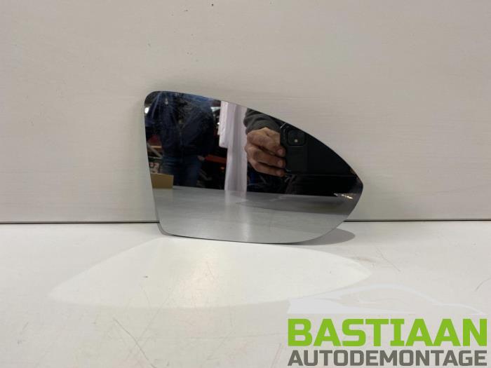 Spiegelglas rechts van een Volkswagen Golf VII (AUA) 1.2 TSI 16V 2012