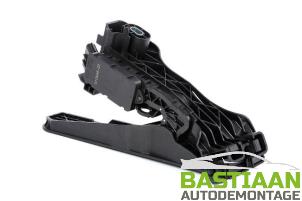 Nuevos Acelerador Audi R8 (422/423) Precio € 30,24 IVA incluido ofrecido por Bastiaan Autodemontage