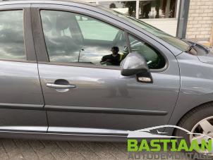 Używane Drzwi prawe przednie wersja 4-drzwiowa Peugeot 207/207+ (WA/WC/WM) 1.4 16V VTi Cena € 126,00 Procedura marży oferowane przez Bastiaan Autodemontage