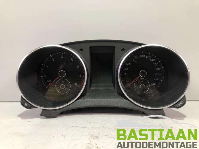Begagnade Instrumentpanel Volkswagen Golf VI (5K1) 1.2 TSI BlueMotion Pris € 62,00 Marginaltabell erbjuds av Bastiaan Autodemontage