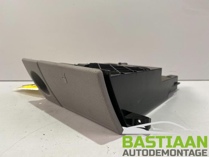 Volkswagen Transporter Cup holders stock | ProxyParts.com