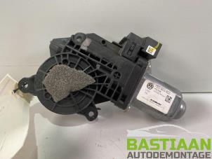 Używane Silnik szyby drzwiowej Volkswagen Transporter/Caravelle T5 2.0 TDI DRF Cena € 44,00 Procedura marży oferowane przez Bastiaan Autodemontage