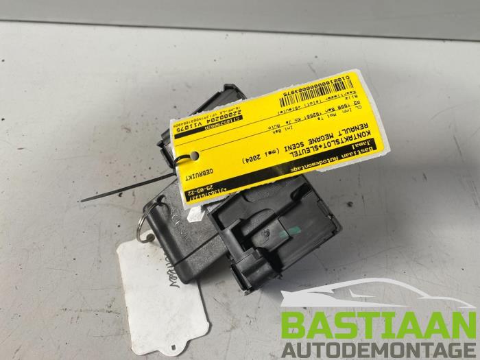 Używane Stacyjka + Kluczyk Renault Scénic II (JM) 2.0 16V Cena na żądanie oferowane przez Bastiaan Autodemontage