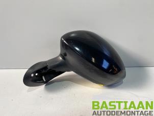 Begagnade Skärmspegel, vänster Fiat Punto Evo (199) 1.2 Euro 5 Pris € 27,90 Marginaltabell erbjuds av Bastiaan Autodemontage