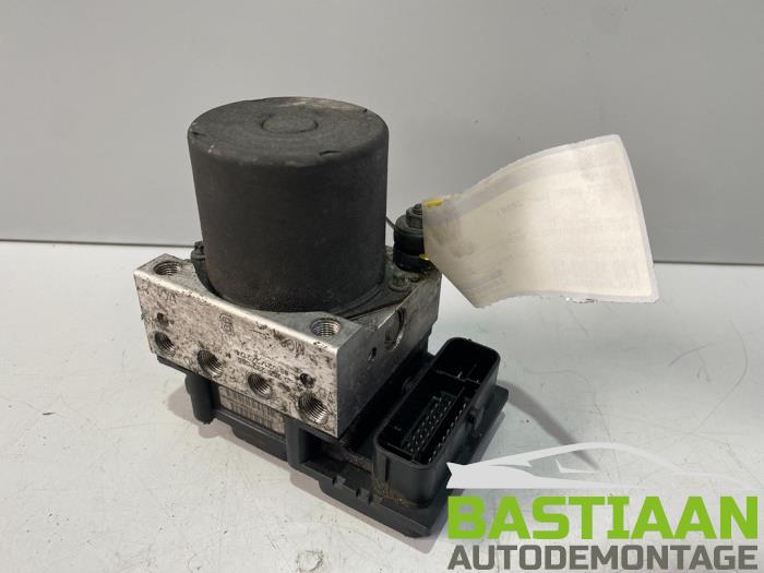 Begagnade ABS-pump Peugeot Expert (G9) 2.0 HDi 140 16V Pris € 38,00 Marginaltabell erbjuds av Bastiaan Autodemontage
