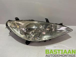 Used Headlight, right Peugeot 307 (3A/C/D) 1.6 16V Price € 39,99 Margin scheme offered by Bastiaan Autodemontage