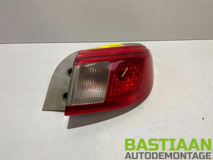 Qtrednrry Feu Arrière Droit Pour Mitsubishi L200 Triton Colt 2005-2016 – Lampe Frein Recul Boîtier Rouge ABS