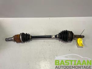 Used Front drive shaft, left Toyota Yaris III (P13) 1.33 16V Dual VVT-I Price € 84,99 Margin scheme offered by Bastiaan Autodemontage