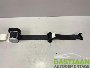 Used Rear seatbelt, right Toyota Yaris III (P13) 1.33 16V Dual VVT-I Price € 29,99 Margin scheme offered by Bastiaan Autodemontage