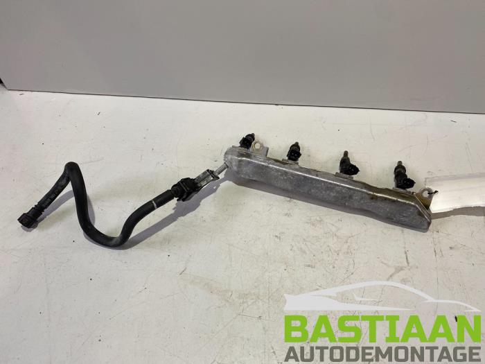 Usagé Système d'injection Toyota Yaris III (P13) 1.33 16V Dual VVT-I Prix € 60,00 Règlement à la marge proposé par Bastiaan Autodemontage