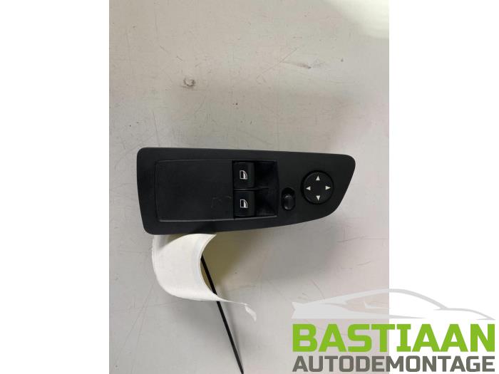 Usados Interruptor combinado de ventanillas BMW 1 serie (E87/87N) 116i 1.6 16V Precio € 28,00 Norma de margen ofrecido por Bastiaan Autodemontage