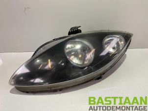 Used Headlight, left Seat Toledo (5P2) 2.0 FSI 16V Price € 44,99 Margin scheme offered by Bastiaan Autodemontage