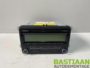 Used Radio CD player Volkswagen Polo V (6R) 1.6 TDI 16V 90 Price € 24,99 Margin scheme offered by Bastiaan Autodemontage