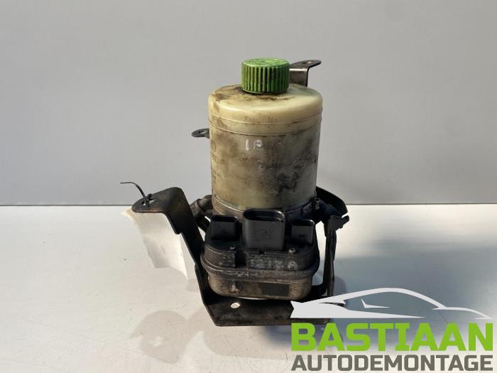 Usagé Pompe de direction Volkswagen Polo V (6R) 1.6 TDI 16V 90 Prix € 92,00 Règlement à la marge proposé par Bastiaan Autodemontage