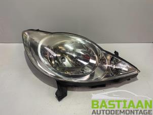 Used Headlight, right Peugeot 107 1.0 12V Price € 74,99 Margin scheme offered by Bastiaan Autodemontage