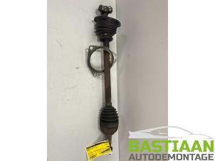 Used Front drive shaft, left Renault Twingo II (CN) 1.2 16V Price € 34,99 Margin scheme offered by Bastiaan Autodemontage