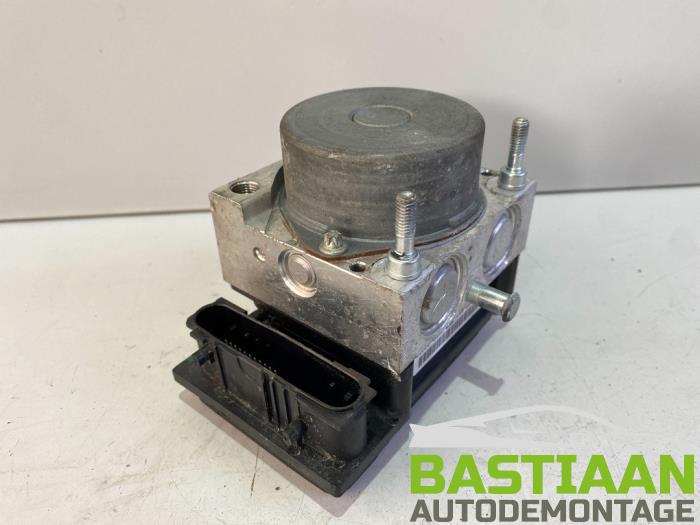 Gebrauchte ABS Pumpe Dacia Logan (LS) 1.6 Preis € 56,00 Margenregelung angeboten von Bastiaan Autodemontage
