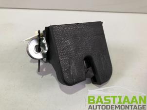 Used Tailgate lock mechanism Volkswagen Golf V (1K1) 1.6 Price € 25,00 Margin scheme offered by Bastiaan Autodemontage
