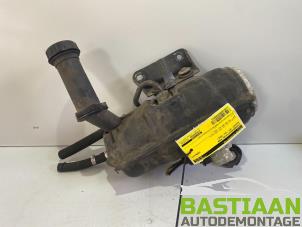 Used Power steering pump Peugeot 307 SW (3H) 2.0 16V Price € 99,00 Margin scheme offered by Bastiaan Autodemontage
