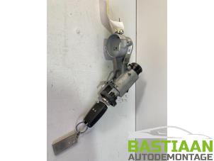 Used Ignition lock + key Chevrolet Cruze (305) 1.7 D Price € 49,99 Margin scheme offered by Bastiaan Autodemontage