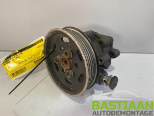 Used Power steering pump Volkswagen Caddy III (2KA,2KH,2CA,2CH) 2.0 SDI Price on request offered by Bastiaan Autodemontage