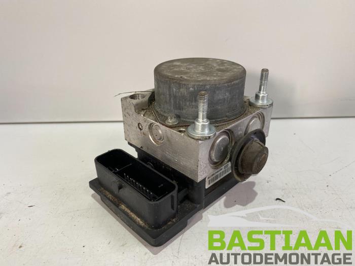 Używane Pompa ABS Ford Ka II 1.2 Cena € 23,00 Procedura marży oferowane przez Bastiaan Autodemontage