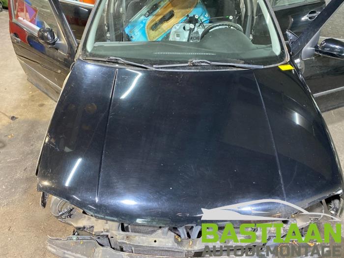 Używane Maska Volkswagen Golf IV Variant (1J5) 1.6 Cena € 46,00 Procedura marży oferowane przez Bastiaan Autodemontage