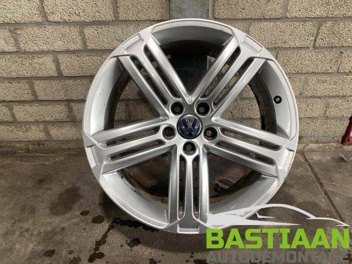 Używane Obrecz Volkswagen Golf VI (5K1) 2.0 GTI 16V Cena € 370,00 Procedura marży oferowane przez Bastiaan Autodemontage