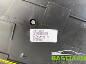 Begagnade Värmekontrollpanel Volvo S80 (AR/AS) 2.5 T Turbo 20V Pris € 55,00 Marginaltabell erbjuds av Bastiaan Autodemontage