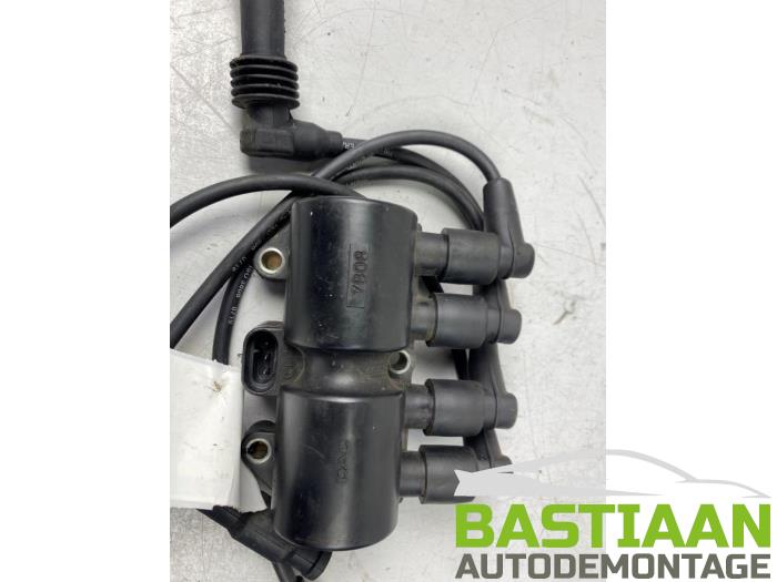 Ignition coil from a Chevrolet Captiva (C100) 2.4 16V 4x2 2007