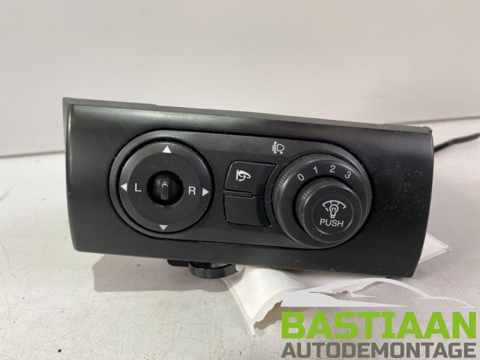 Begagnade Spegelspak Chevrolet Captiva (C100) 2.4 16V 4x2 Pris € 14,99 Marginaltabell erbjuds av Bastiaan Autodemontage