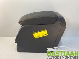 Used Armrest Volkswagen Golf VI (5K1) 1.4 TSI 122 16V Price € 49,99 Margin scheme offered by Bastiaan Autodemontage