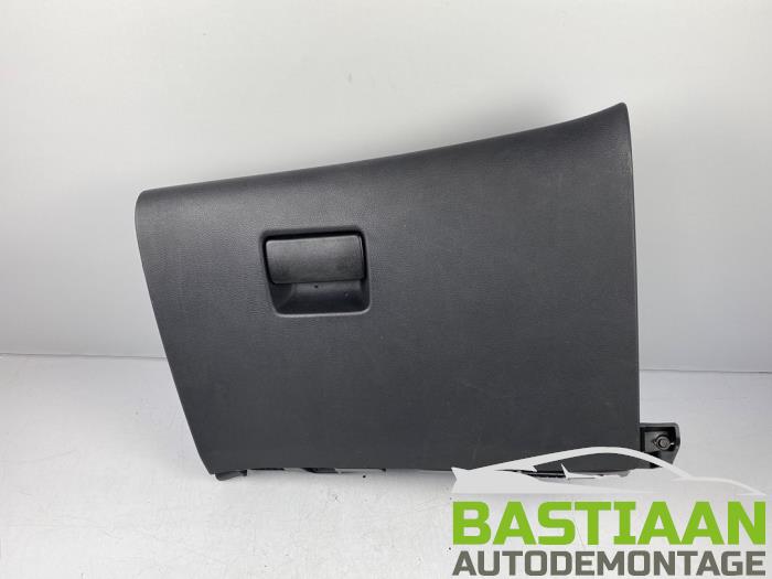 Begagnade Handskfack Opel Astra J Sports Tourer (PD8/PE8/PF8) 1.4 16V ecoFLEX Pris € 24,99 Marginaltabell erbjuds av Bastiaan Autodemontage
