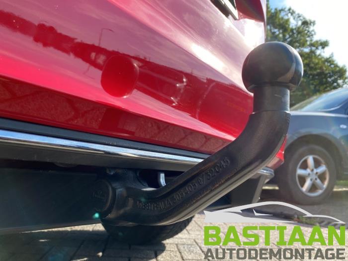 Attelage (boule de remorquage) d'un Volkswagen Golf Sportsvan (AUVS) 1.6 TDI BMT 16V 2019