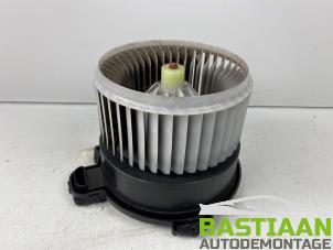 Used Heating and ventilation fan motor Daihatsu Cuore (L251/271/276) 1.0 12V DVVT Price € 24,99 Margin scheme offered by Bastiaan Autodemontage