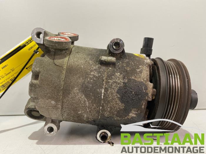 Usagé Pompe clim Ford Focus 2 Wagon 1.6 16V Prix € 58,49 Règlement à la marge proposé par Bastiaan Autodemontage
