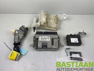 Usagé Kit serrure Citroen C1 1.0 Vti 68 12V Prix € 249,99 Règlement à la marge proposé par Bastiaan Autodemontage