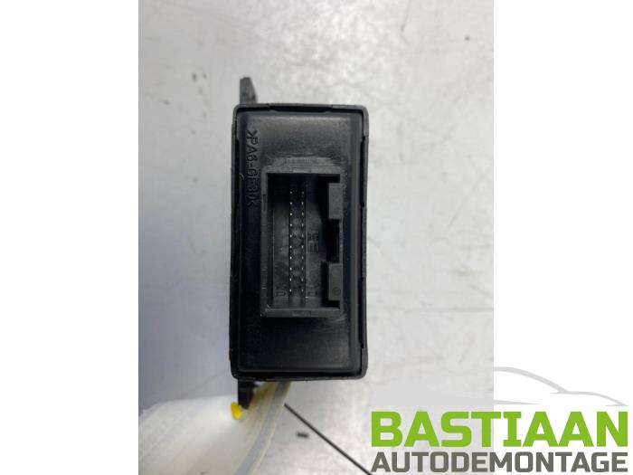 Used Computer height control Audi TT (8N3) 1.8 T 20V Quattro Price € 34,99 Margin scheme offered by Bastiaan Autodemontage